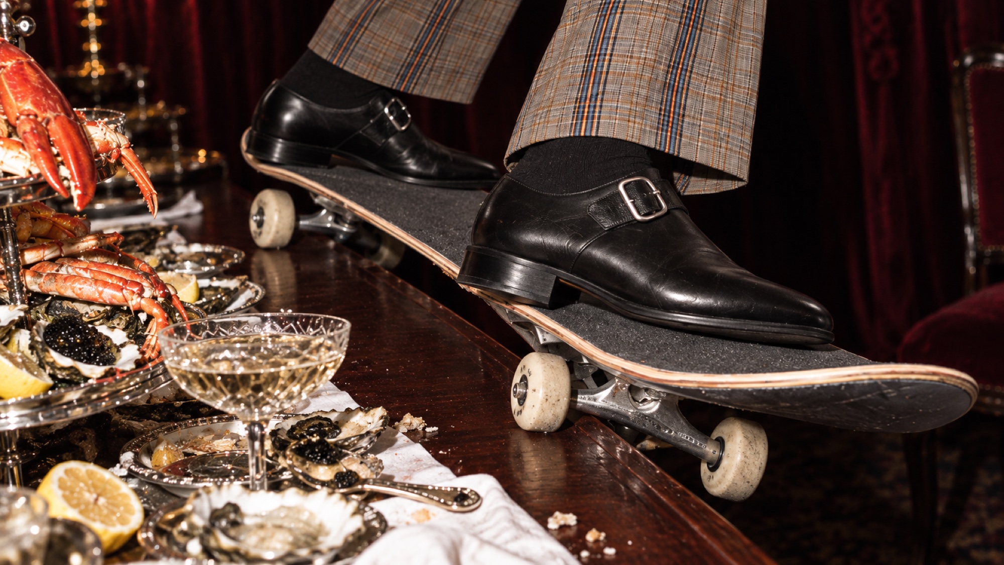 Vivienne Westwood Dinner, interrupted. — Tailoring meets the table